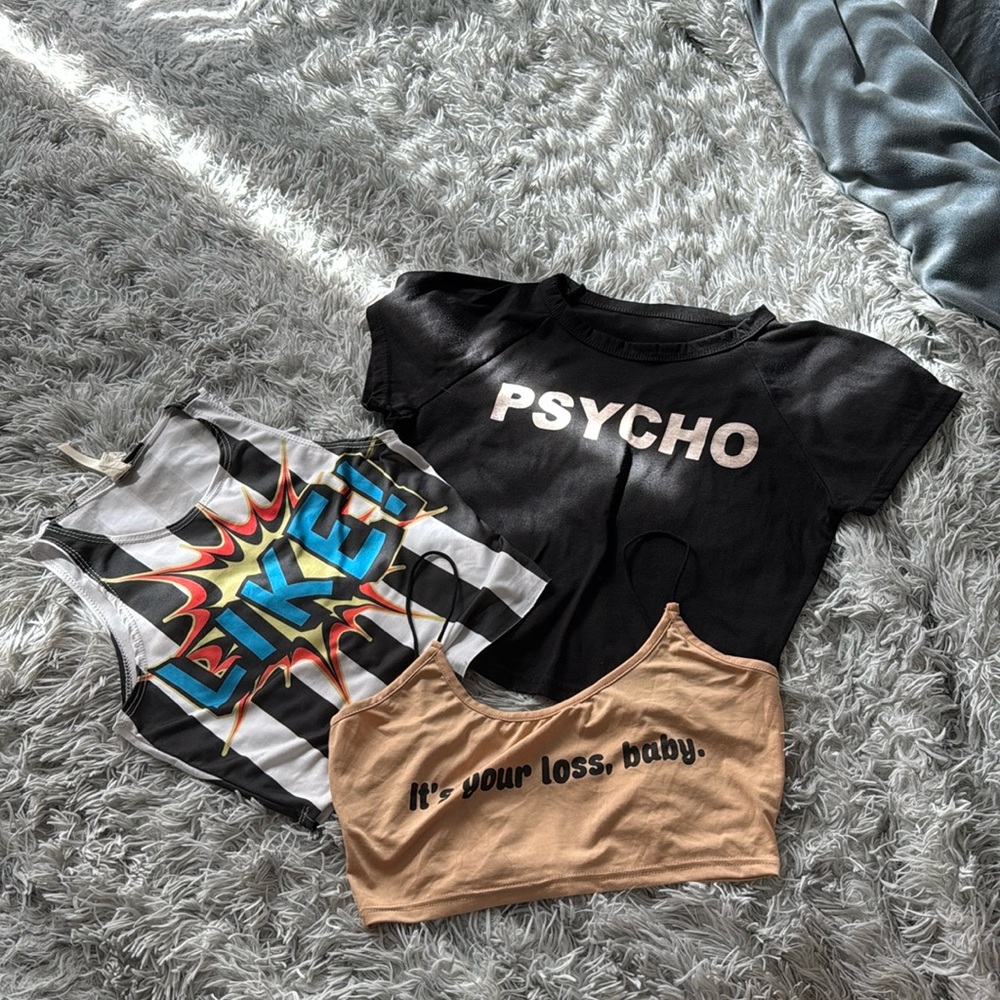 3-Graphic Tops